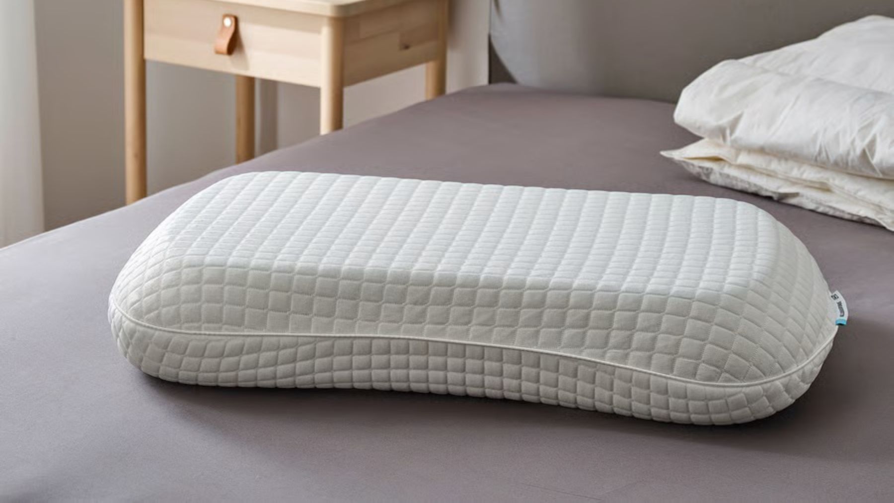 almohada KLUBBSPORRE de IKEA.