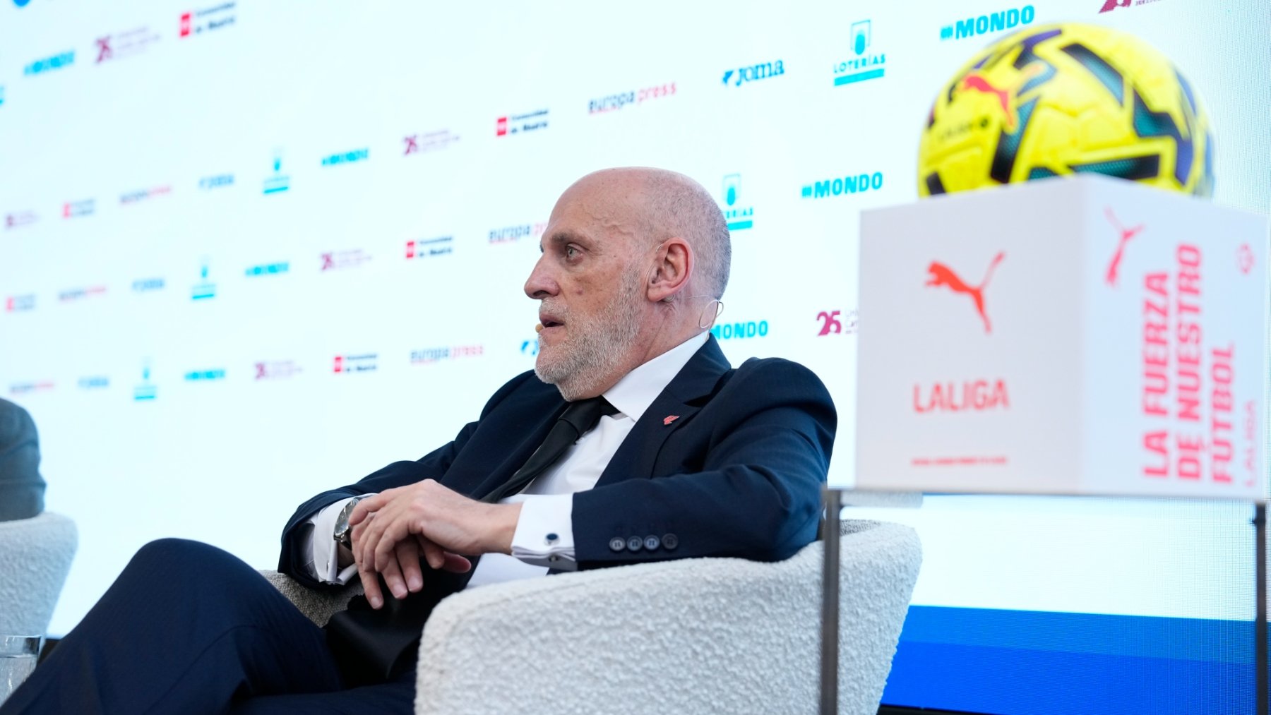 Tebas exige por carta un pago amistoso de 261,65 euros a quienes cree que ven el fútbol pirata