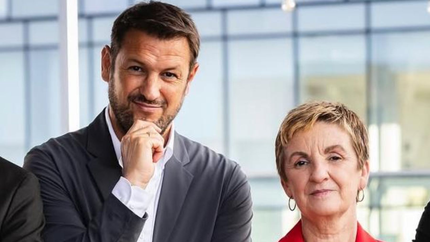 El jefe de Gabinete de la consellera de Turismo también se llevó una VPO de Alicante