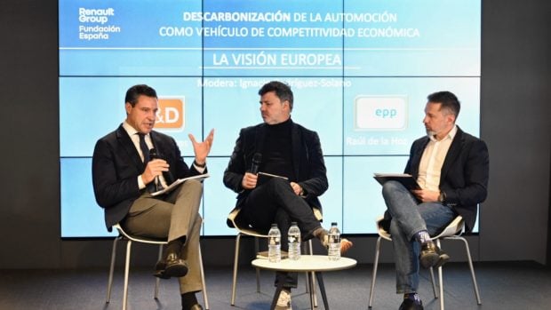 Fundación Renault Group descarbonización politicos