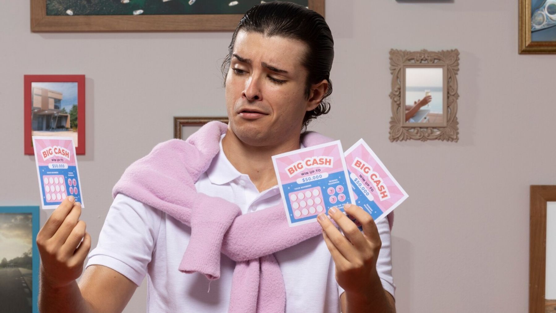 David Gozalo, experto matemático: La probabilidad real de ganar algo más que el reintegro en la Bonoloto no llega al 2%