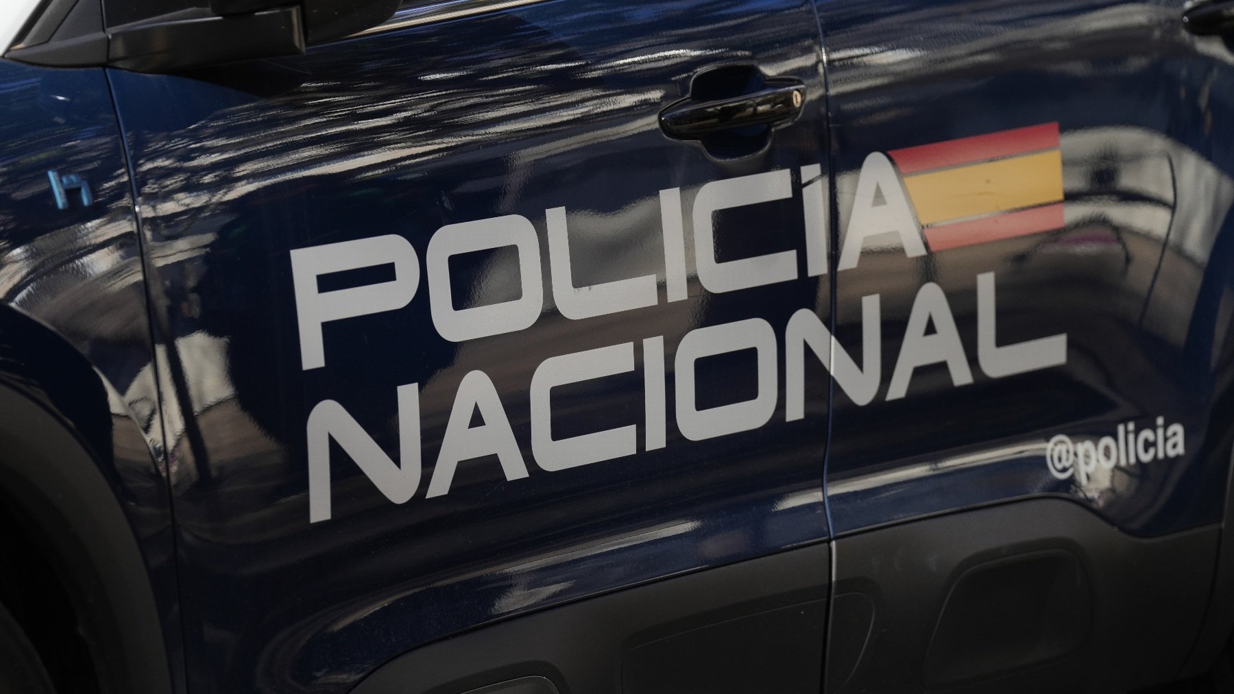 Detenido un hombre que retransmitía en directo abusos a su hija menor a cambio de dinero virtual