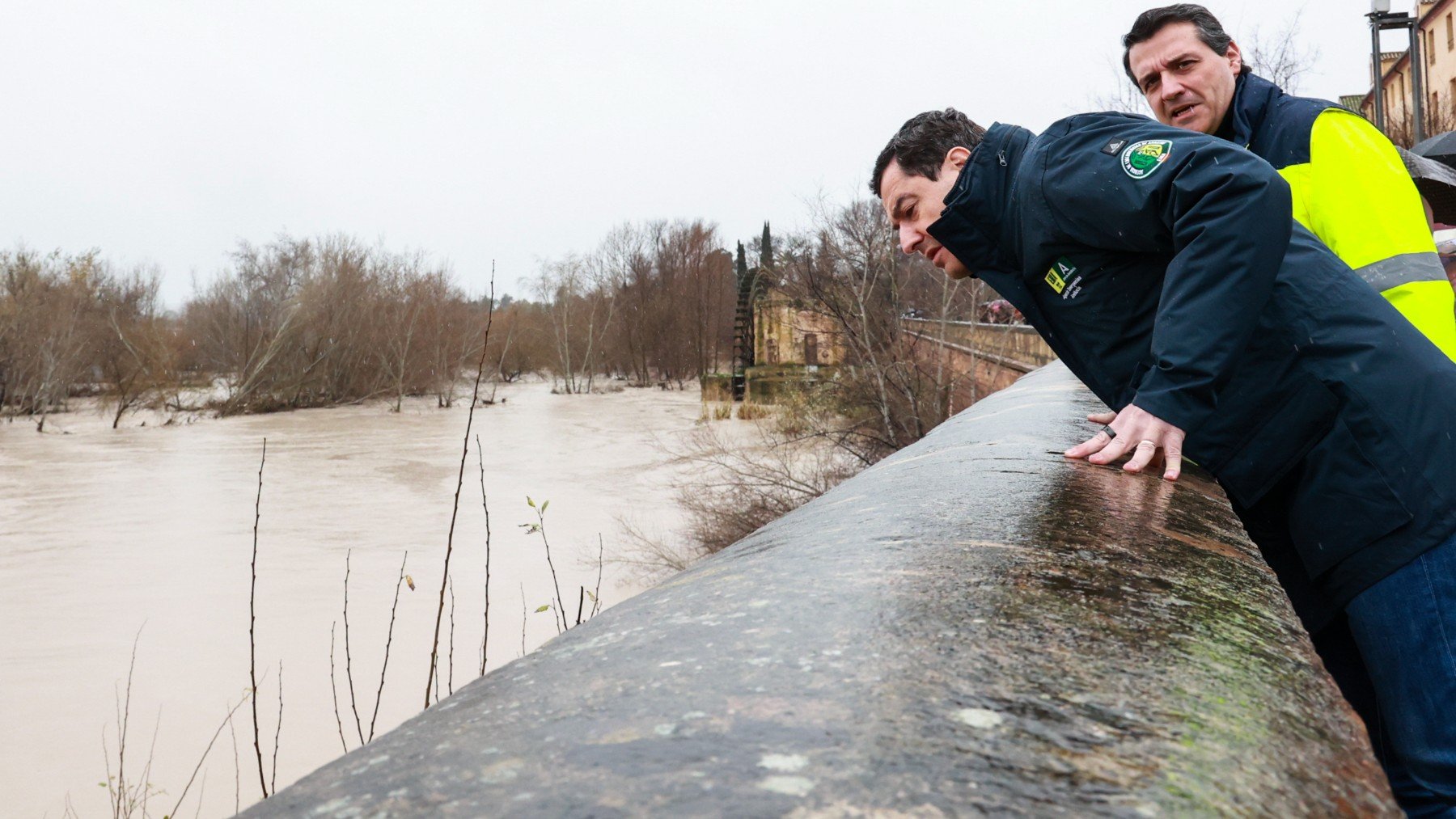 Moreno pedirá ayuda al Fondo de Contingencias para paliar los daños del tren de borrascas en Andalucía