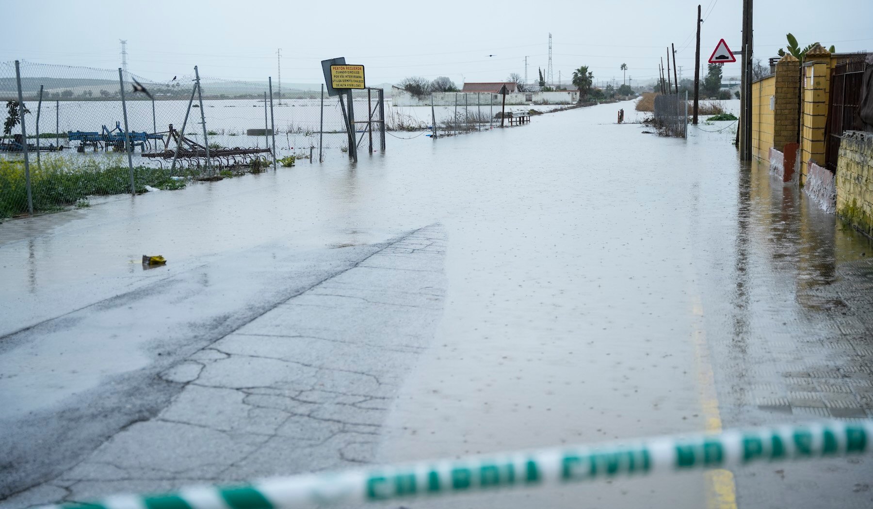 Desalojado un geriátrico en Tocina (Sevilla) y 100 evacuados en Écija y El Palmar por el temporal