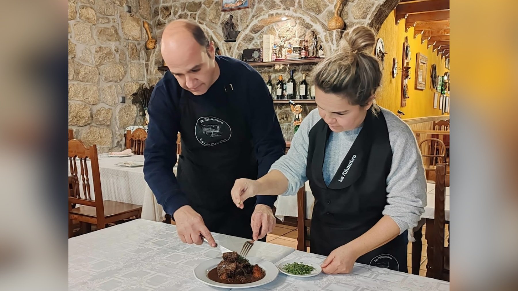 Lilian y David, matrimonio y dueños del restaurante con el mejor cachopo de Madrid: Aquí no existe marido y mujer