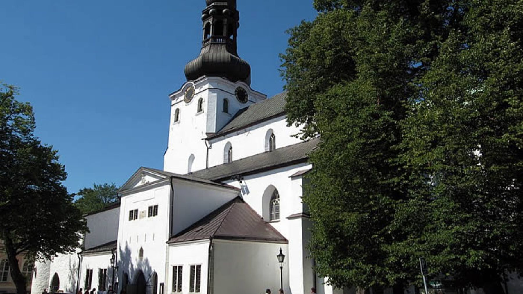 Hallazgo sorprendente: una de las puertas más antiguas de Europa estaba en una catedral a la vista de todos