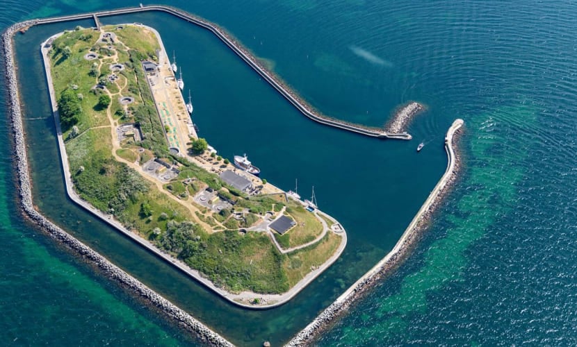 Está a la venta por 10 millones: la isla fortaleza de la I Guerra Mundial que incluye restaurantes y alojamientos de lujo