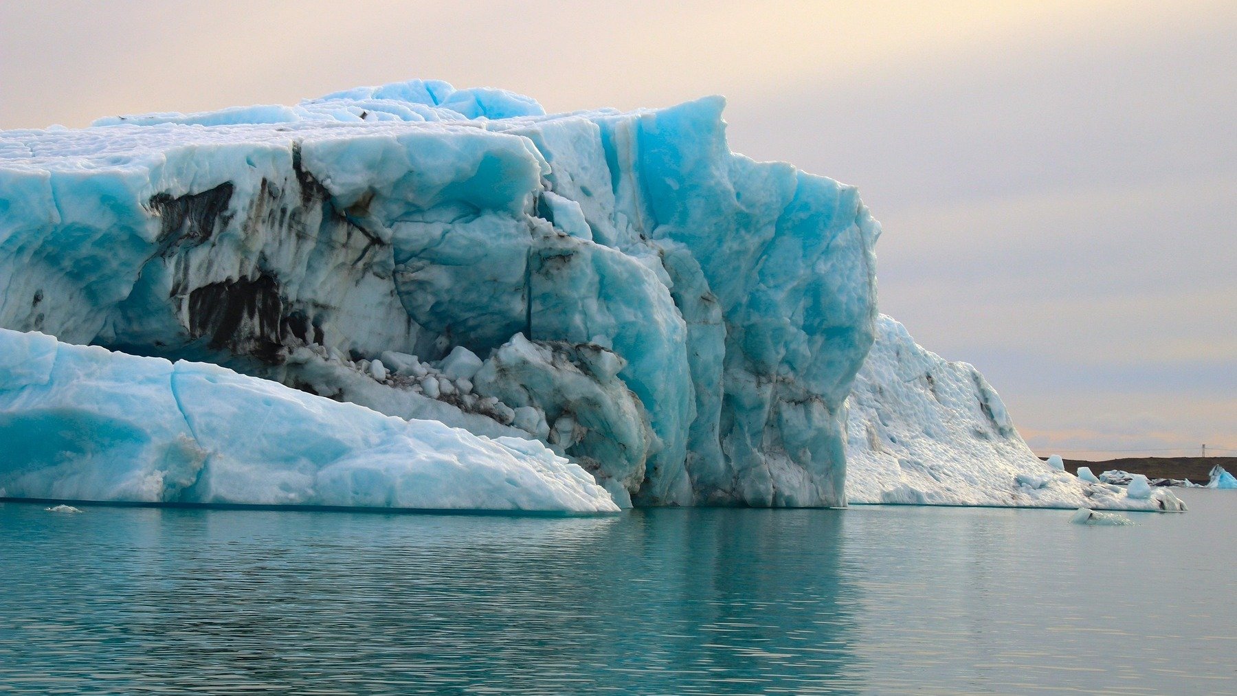 Los geólogos, en vilo: la cueva de hielo más vieja del mundo es española y se derrite a velocidades nunca vistas