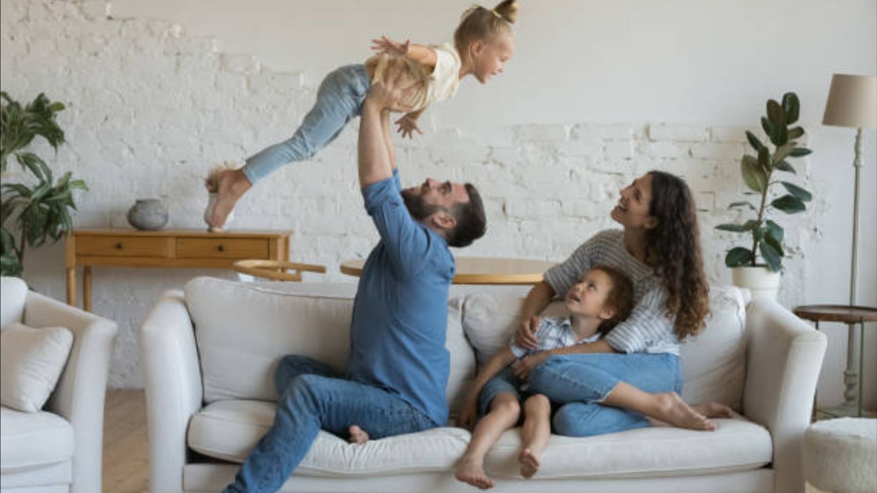 Ni premios ni castigos: la tendencia que no sabotea el desarrollo según los expertos en crianza