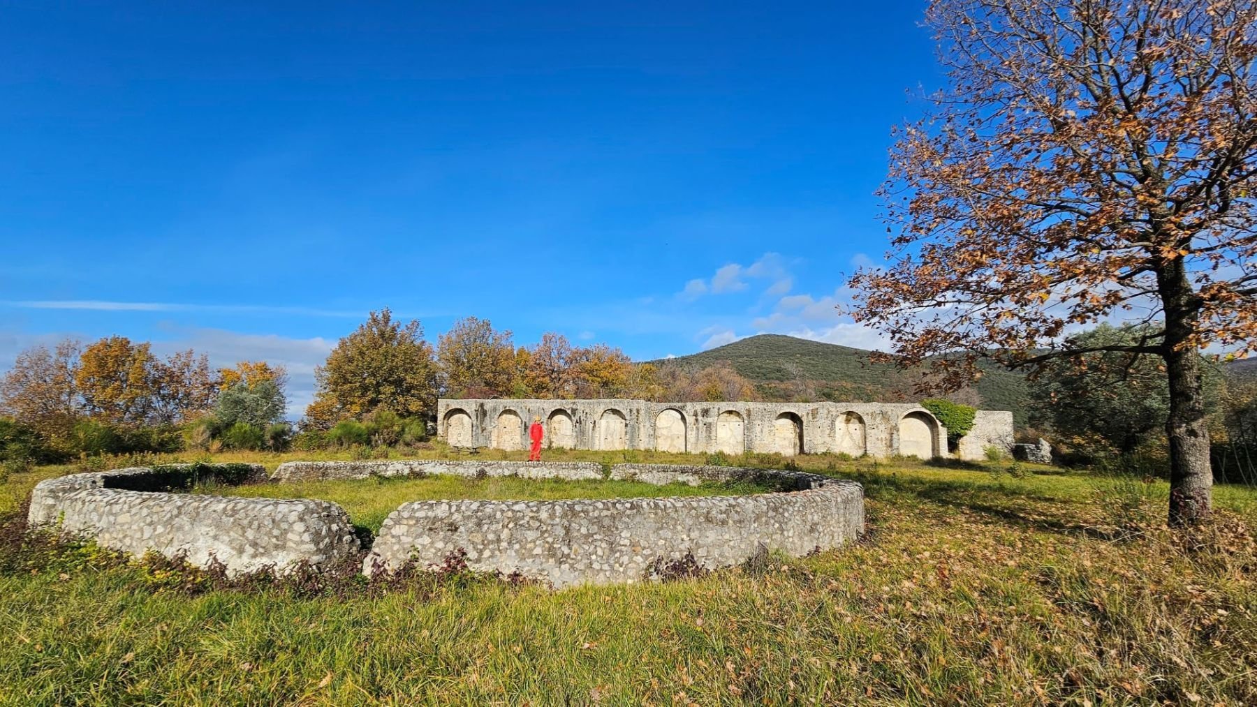 Brindis de emoción entre los arqueólogos tras hallar un acueducto y una legendaria red de túneles romanos