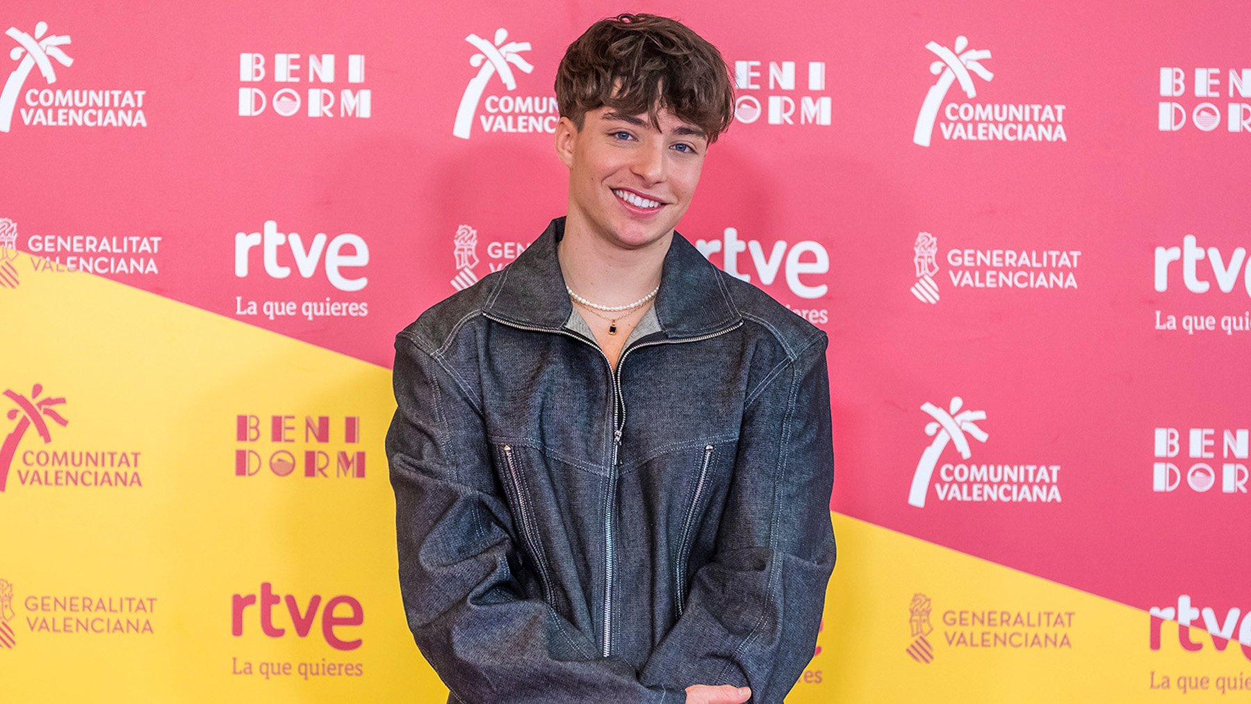 Quién es Izan Llunas: su edad, su pareja, de dónde es y su vínculo con Marcos Llunas