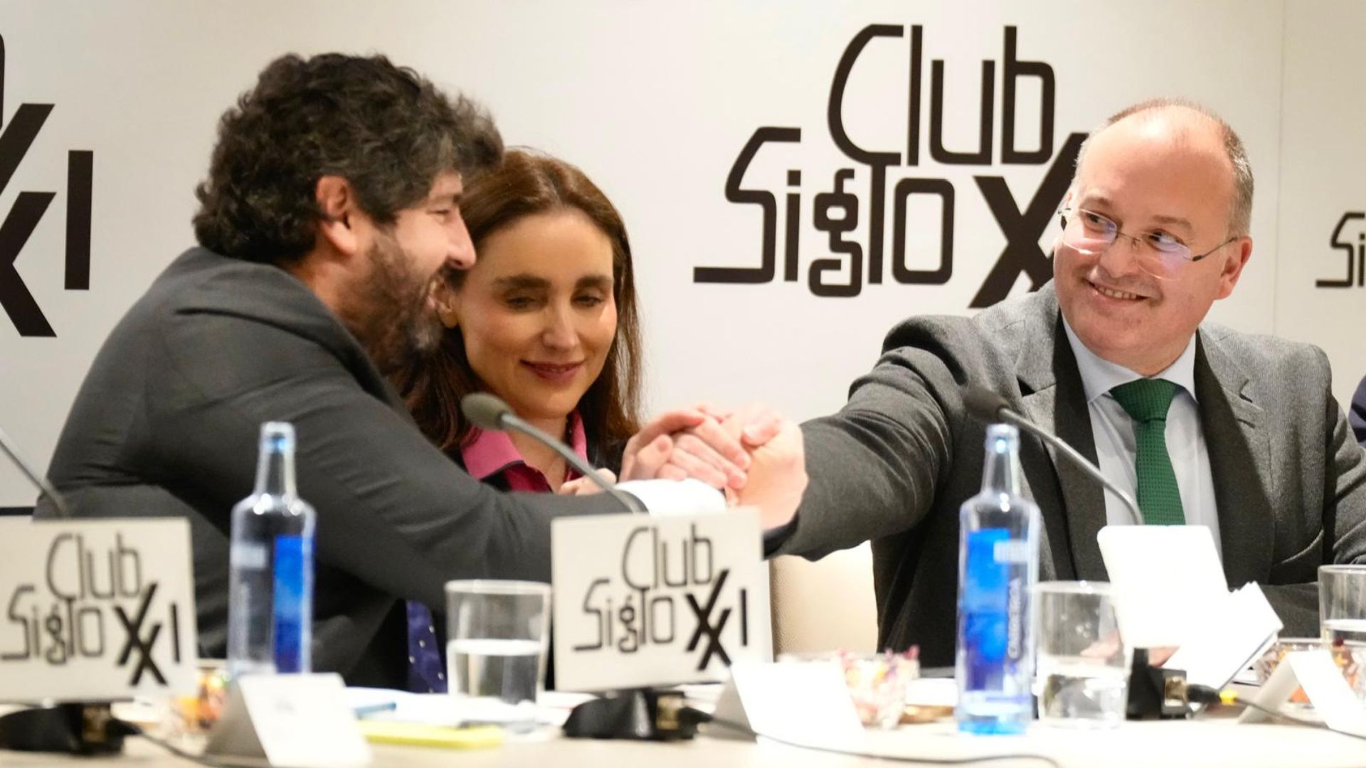 Tellado se burla del PSOE: Pido disculpas por ganar las elecciones en Aragón y Extremadura