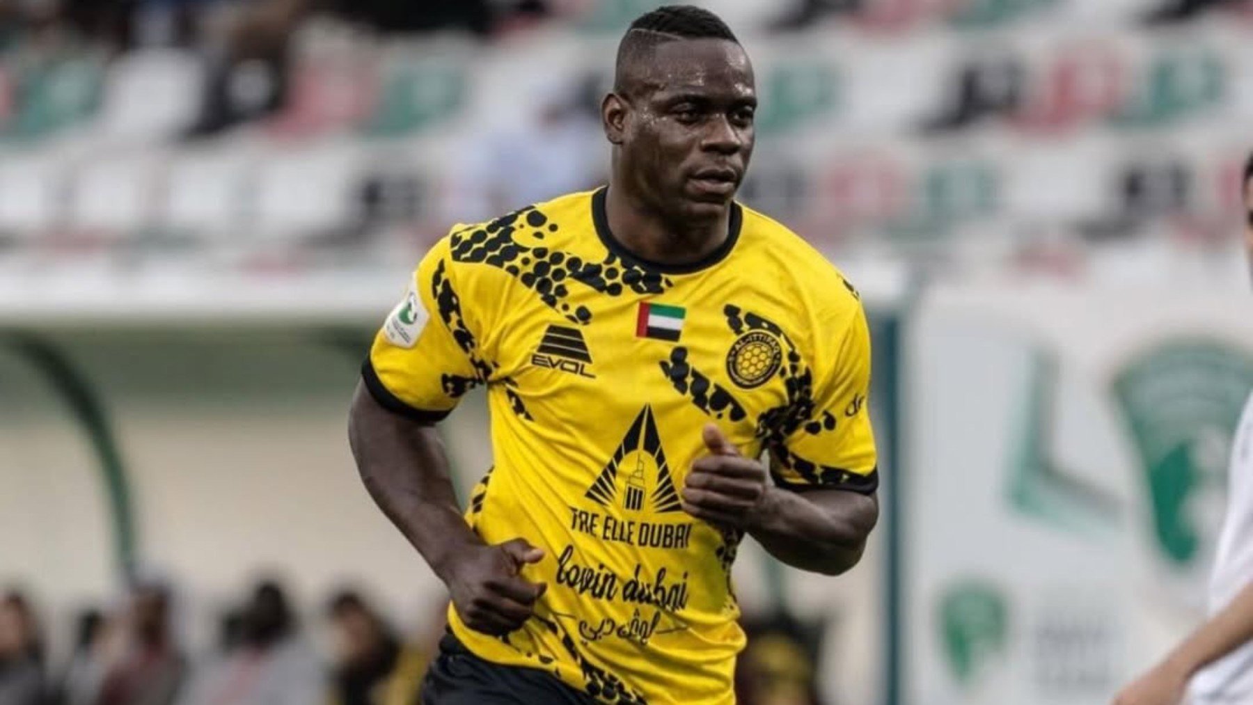 Balotelli denuncia insultos racistas en los Emiratos Árabes: Me dijeron que me fuera a comer un plátano