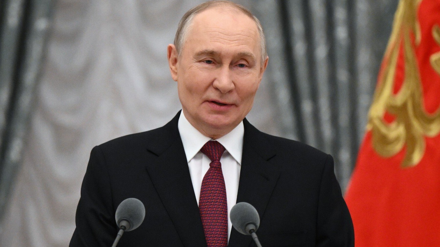 El Kremlin bloquea WhatsApp para impulsar su propia aplicación de vigilancia