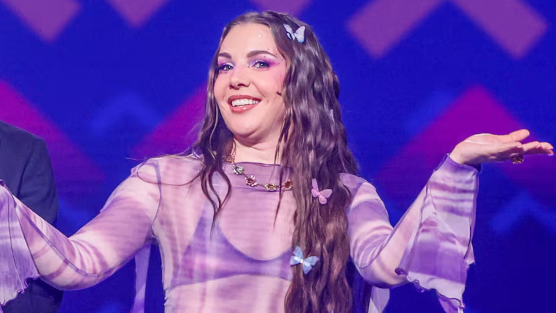 Inés Hernand utiliza el Benidorm Fest en TVE para hacer campaña: Sobran gilipollas, hay que ir a votar