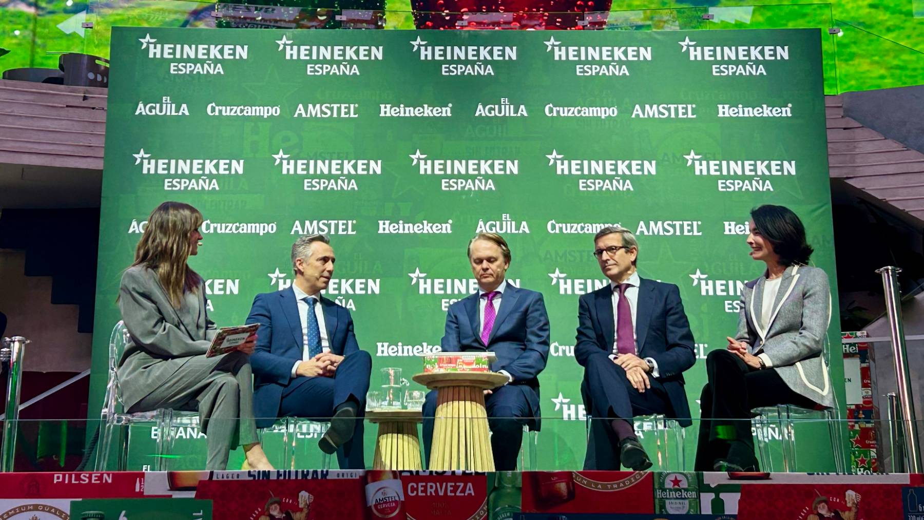 Los consejeros Jorge Paradela, de Industria, Energía, Minas y Digitalización de la Junta de Andalucía; y Carlos Novillo, de Medio Ambiente de la Comunidad de Madrid, subrayaron en sus intervenciones el impacto que este tipo de proyectos de descarbonización industrial tienen en sus respectivas regiones. (Foto: Comunidad de Madrid).