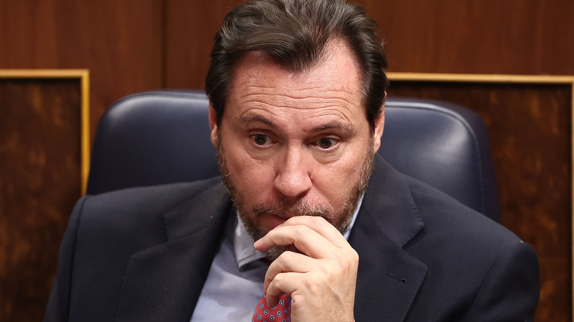 Los transportistas piden a Puente renovar estos 27 tramos de carretera: Hay riesgo de accidente