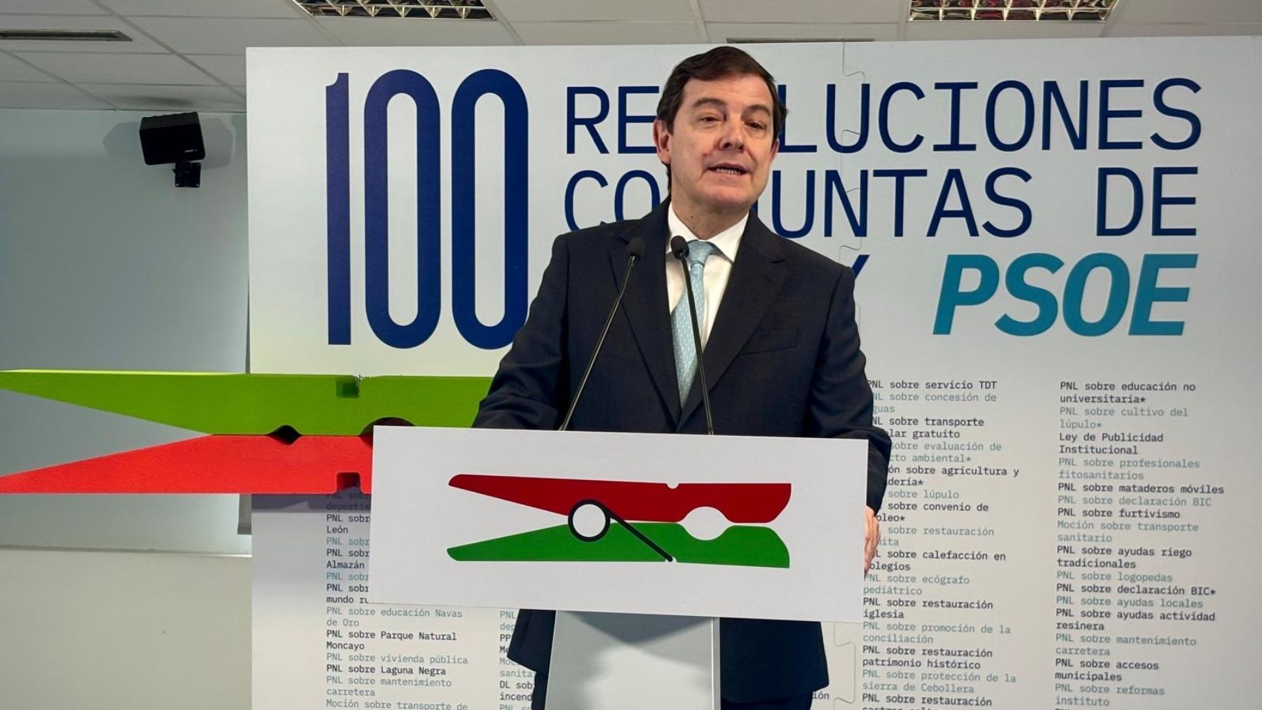 Mañueco hará una campaña pueblo a pueblo para combatir el empuje de Vox entre agricultores y ganaderos