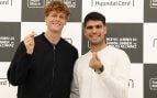 Sinner y Carlos Alcaraz, juntos en un evento. (Getty)