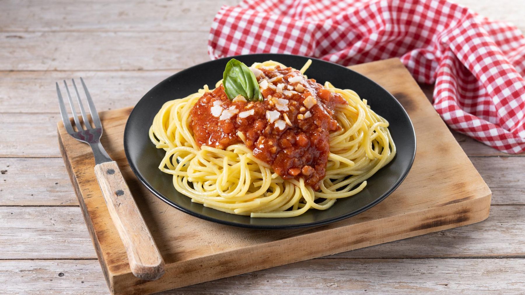 Pablo Suárez, chef gallego: Las verduras tradicionales para hacer espaguetis a la boloñesa son estas cuatro