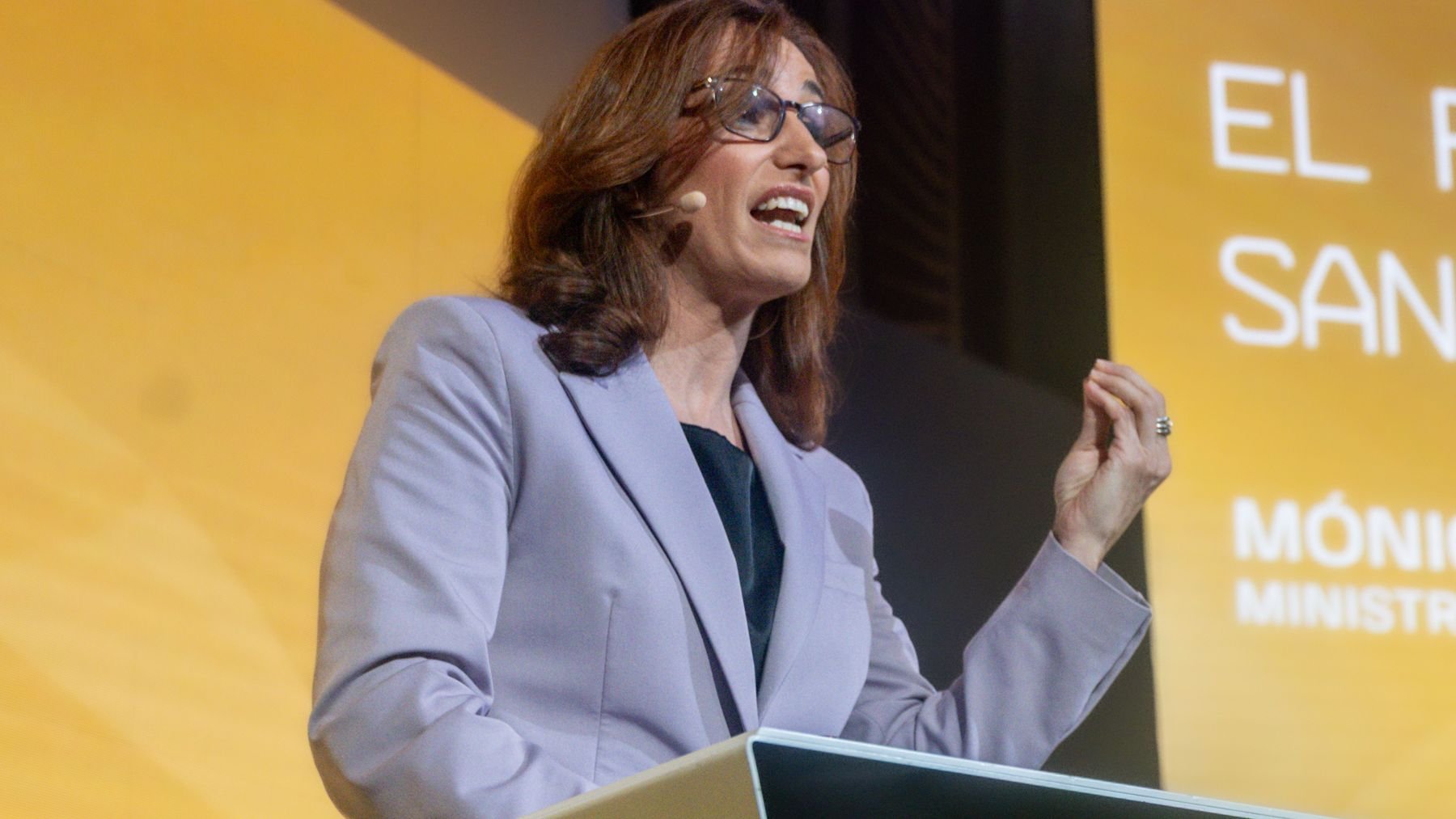 Mónica García no dimite y responsabiliza a las comunidades del conflicto médico en el segundo día de huelga