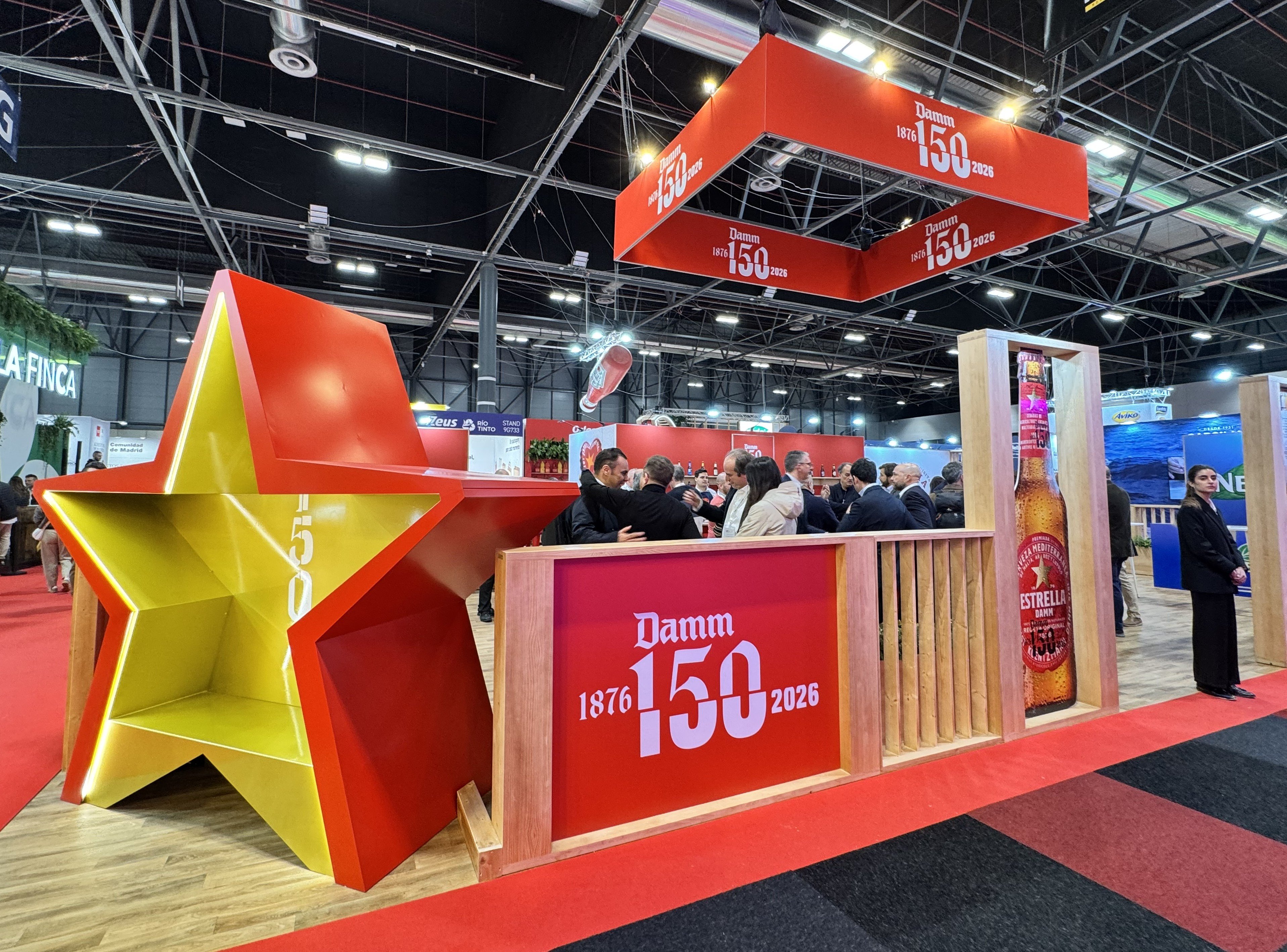 Damm celebra su 150.º aniversario reforzando su compromiso con la innovación  y la hostelería en HIP 2026