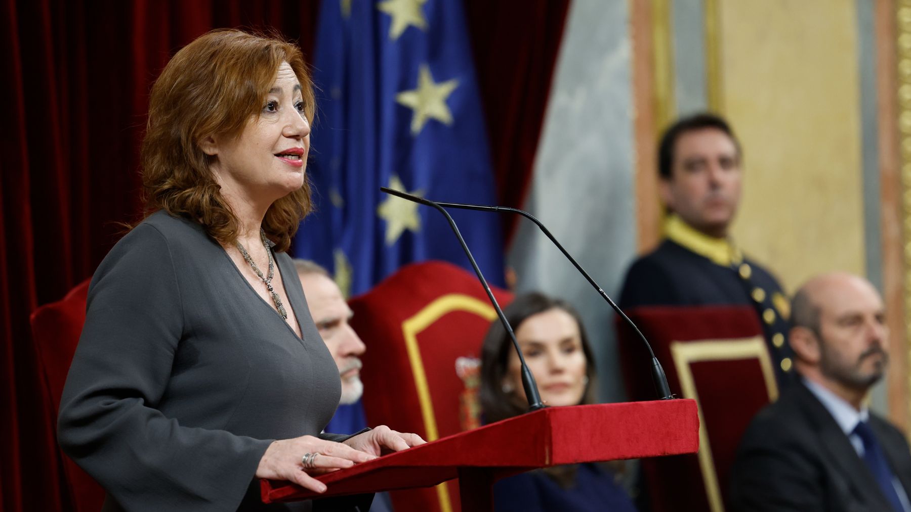 Armengol da un mitin sanchista al homenajear la Constitución: Somos una economía en crecimiento