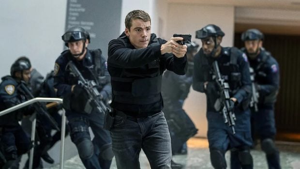 serie acci&oacute;n Netflix agente nocturno