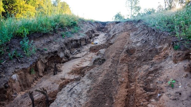 Inundaciones y erosi&oacute;n del suelo