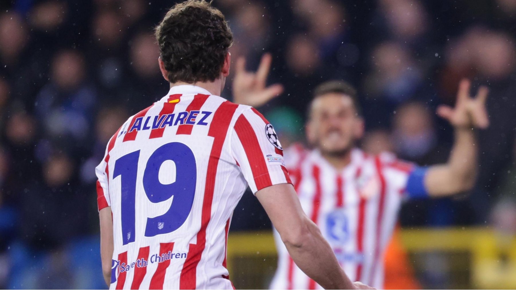 Julián Álvarez celebra el 0-1 del Atlético de Madrid ante el Brujas. (EFE)