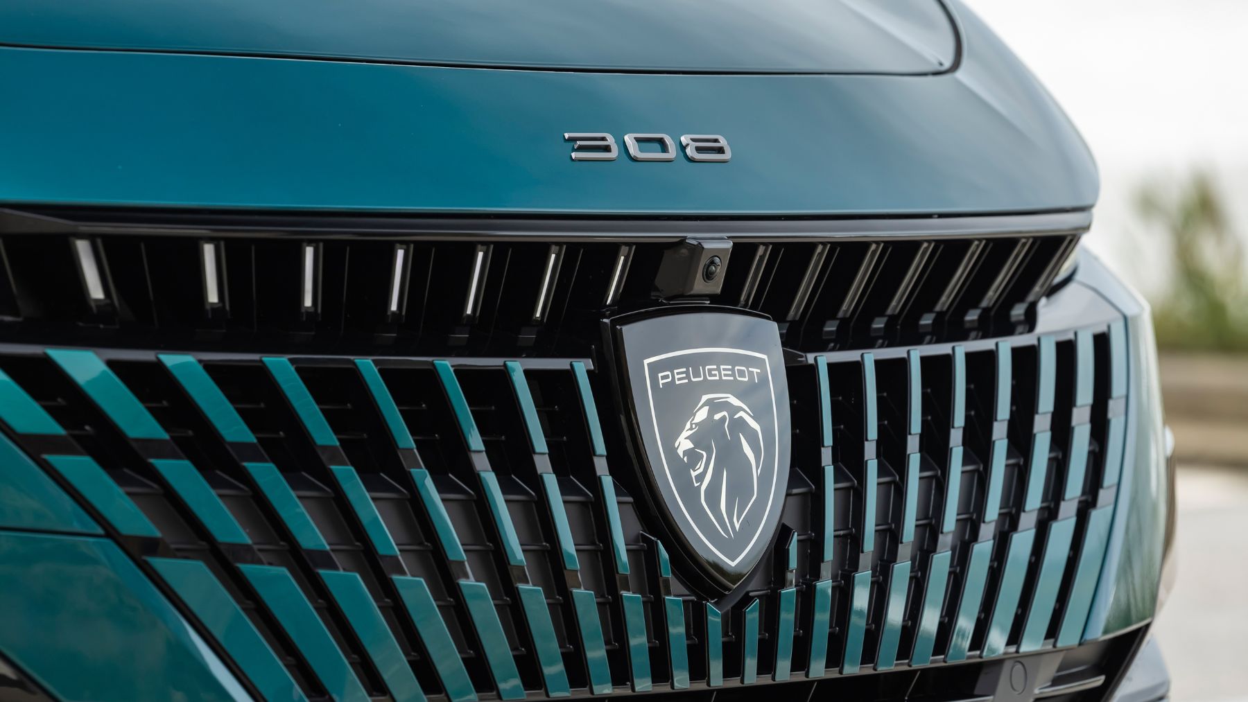 Peugeot reta a las marcas chinas y no abandona el diésel: mantendrá este motor en sus modelos más vendidos