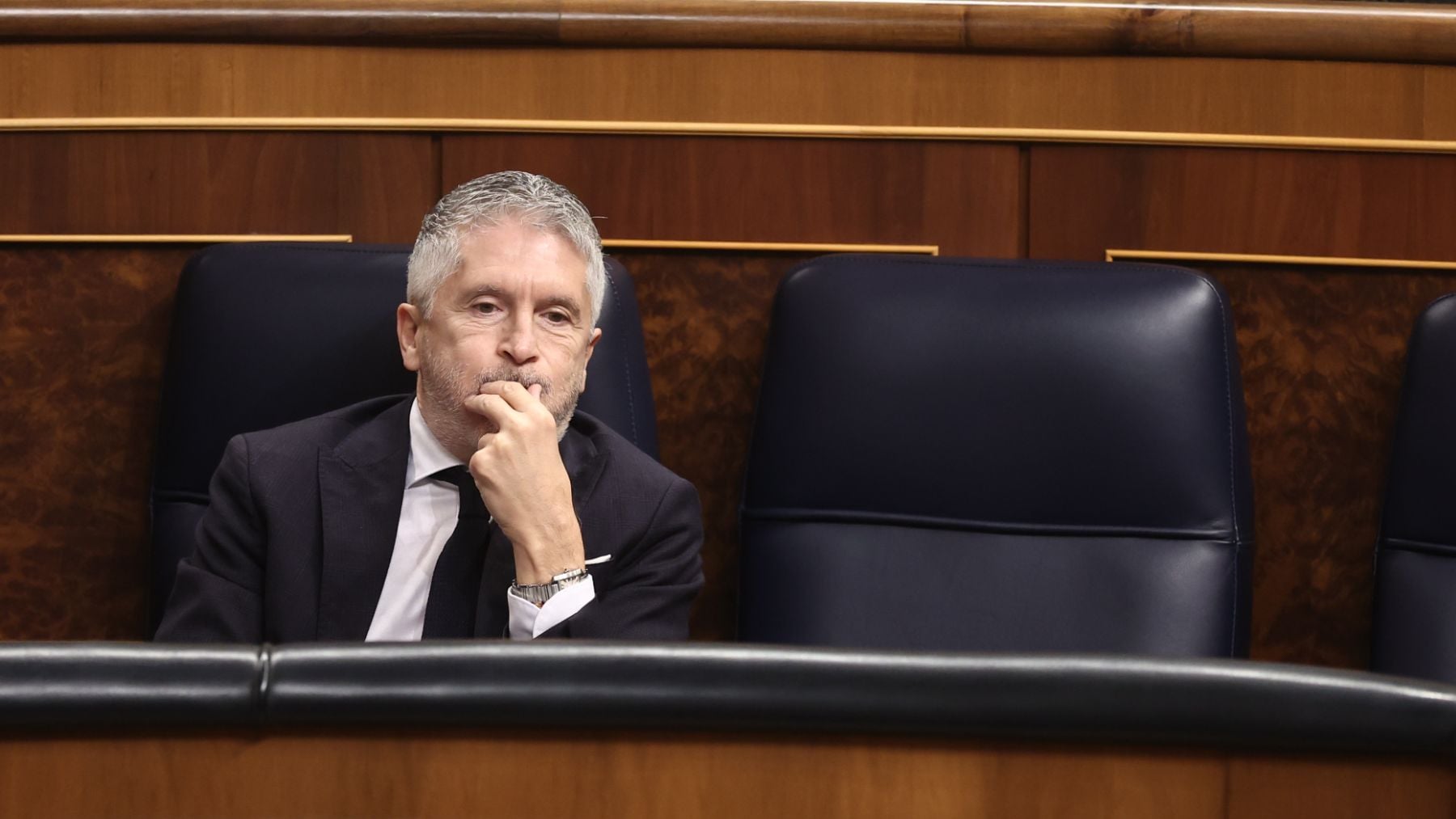 De la purga de De los Cobos a la violación del DAO: los 20 escándalos que achicharran a Marlaska