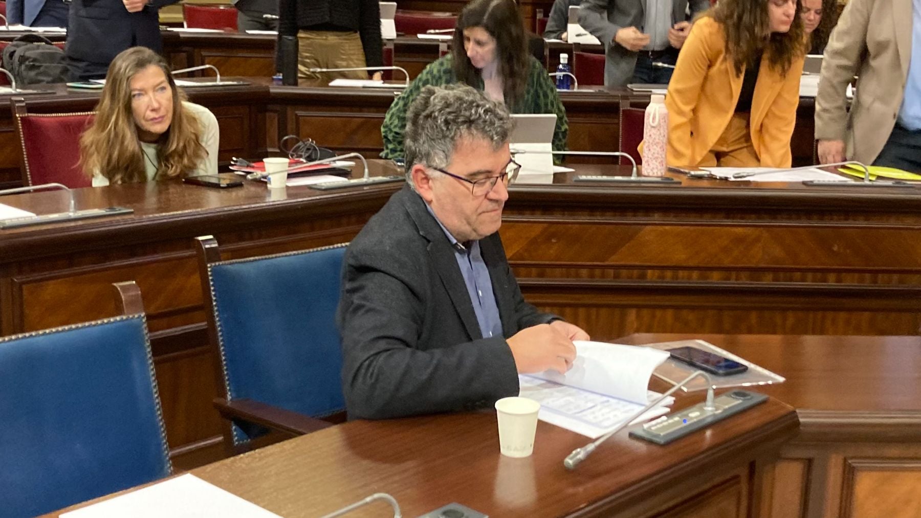 El conseller balear de Agricultura, Joan Simonet, en el Parlament.