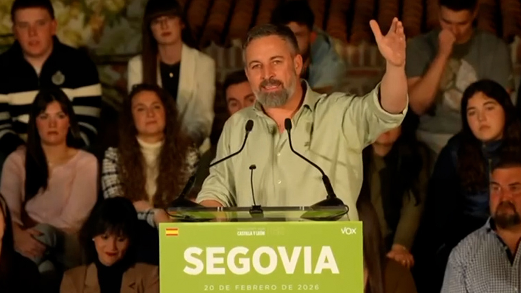 Abascal eleva los ataques al PP : No se puede ser moderadito con el okupa de La Moncloa