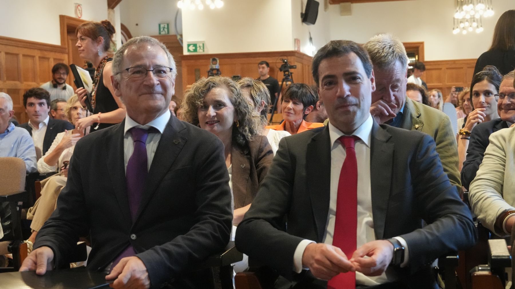 Decenas de profesores contra el rector de la Universidad del País Vasco por cerrarla para impedir un acto de Vox