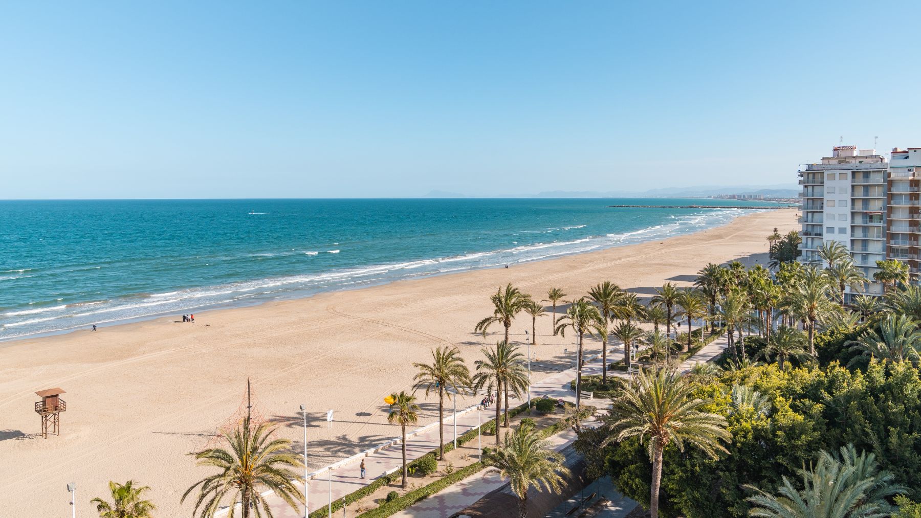 La AEMET lo confirma: Alicante y Valencia serán las zonas más cálidas de España este martes