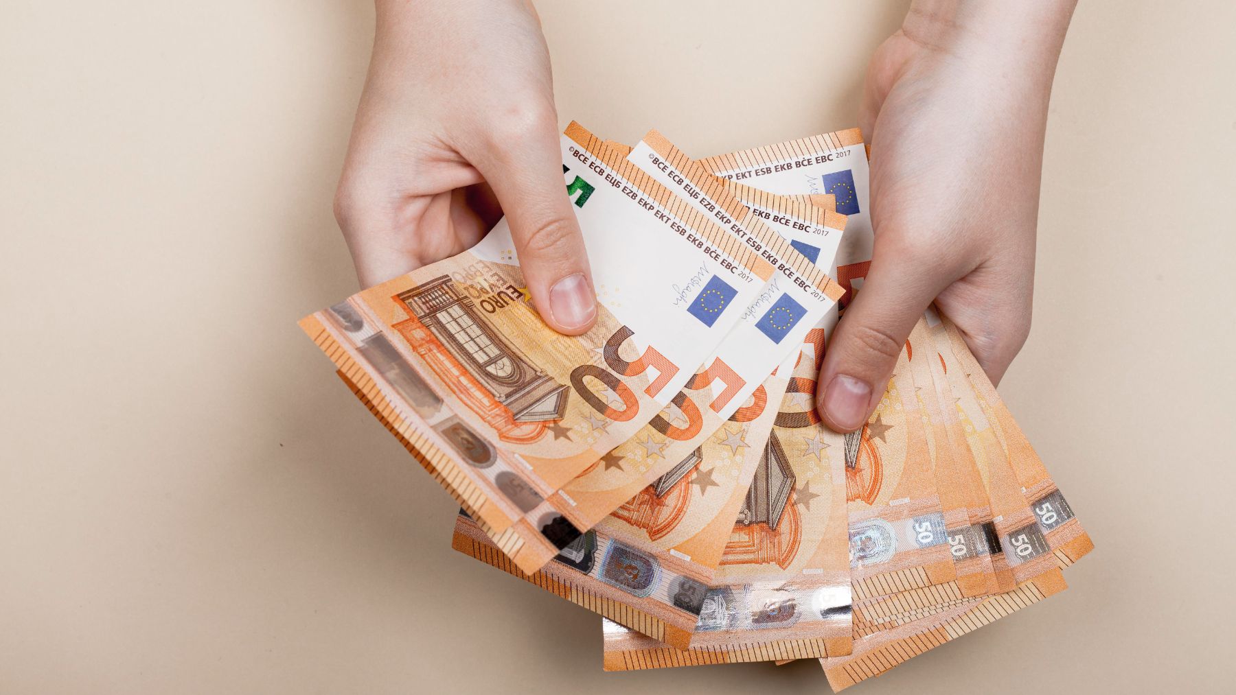 Cobraba 850 euros de pensión pero ahora gana más de 3.500 al mes: la jubilación activa le cambió la vida