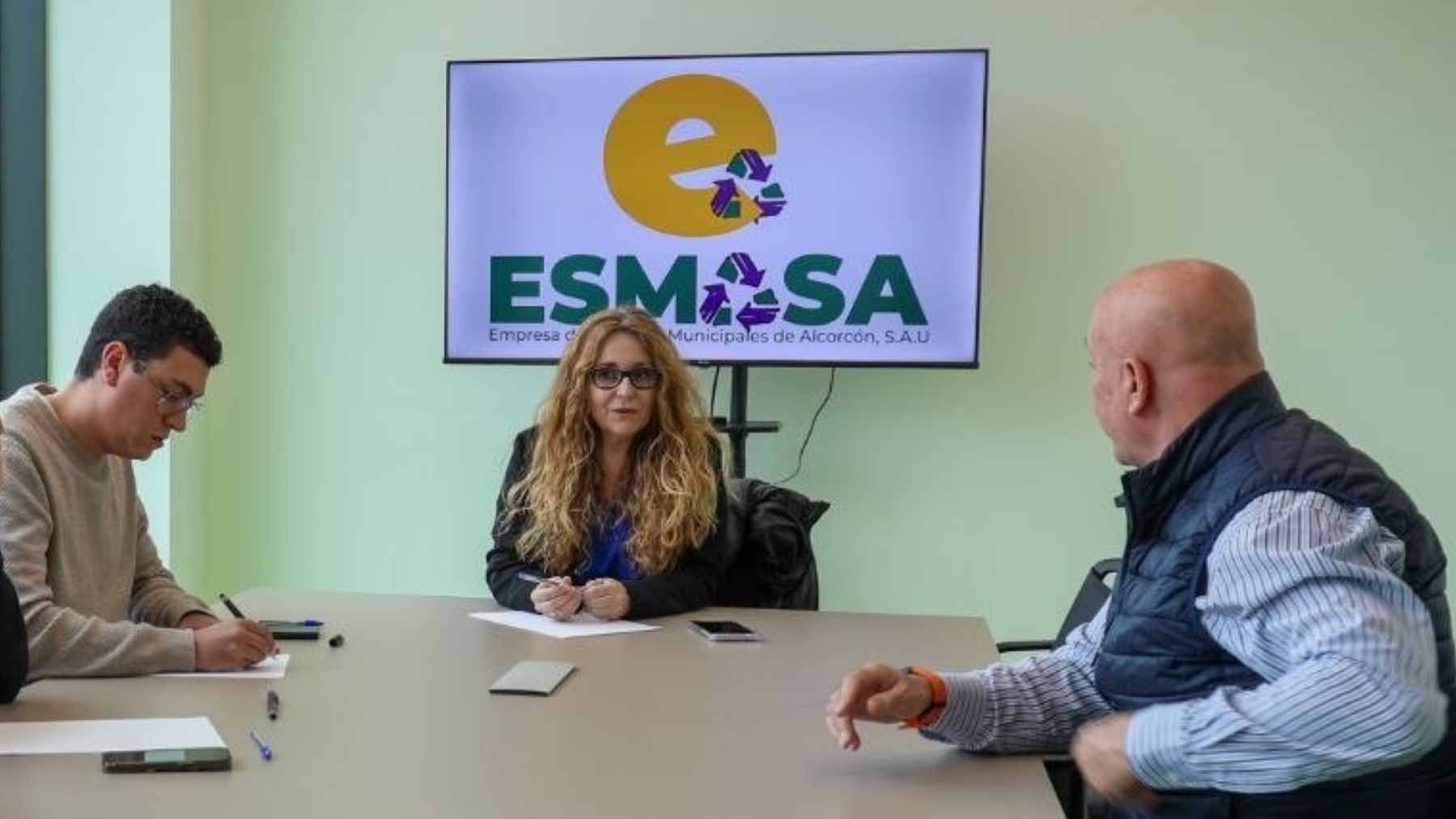 El PSOE criminaliza a Quirón, pero le encarga los chequeos de salud de los funcionarios donde gobierna