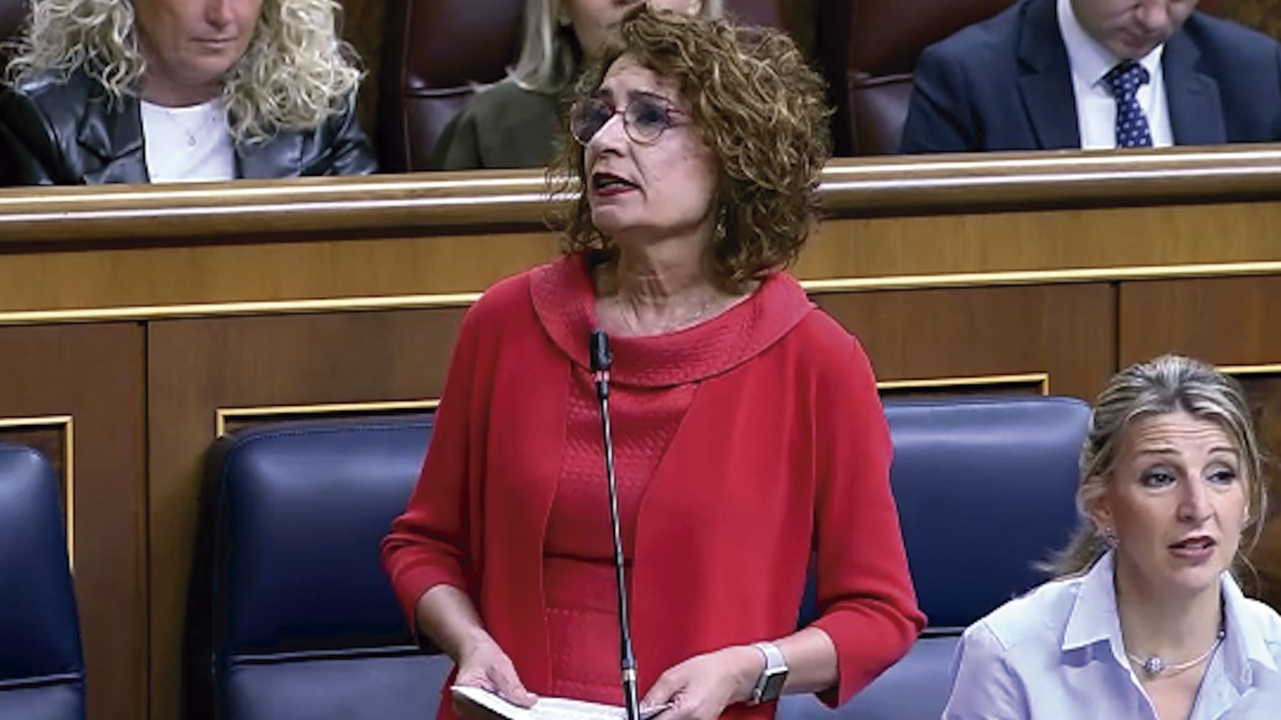María Jesús Montero se hace la ofendidita y suplica a Armengol que calle al PP: Siempre me interrumpen