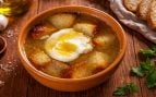 Sopa de ajo al perolico, sopas de canónigos, sopa invernal en Teruel, plato de invierno más típico de Teruel.