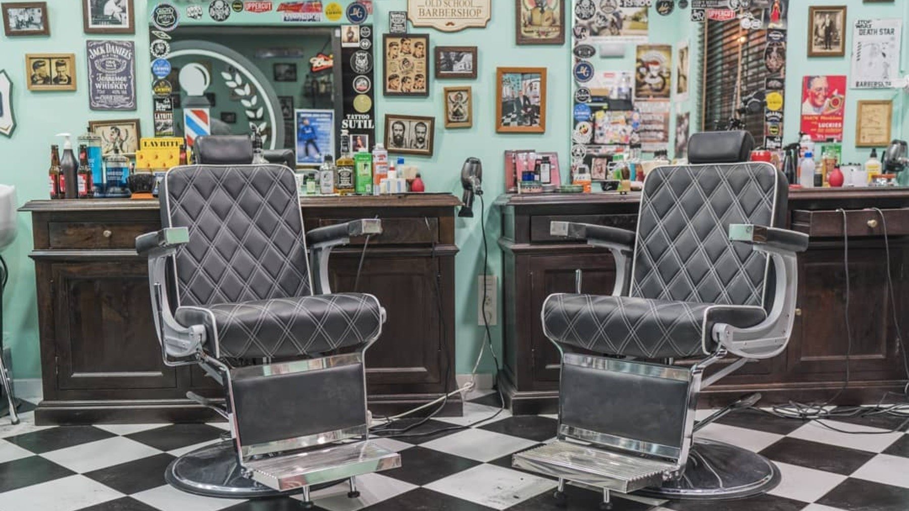 La barbería más influyente de España en 2026 está en Zaragoza: tiene hasta una escuela y sólo lleva 11 años abierta