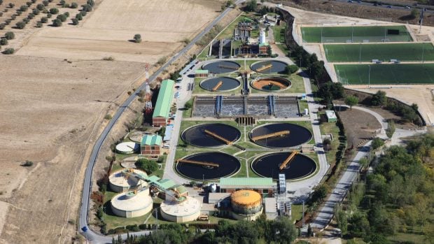 Vista a&eacute;rea de la EDAR en la que se est&aacute; probando el proyecto piloto. (Foto: Canal de Isabel II).