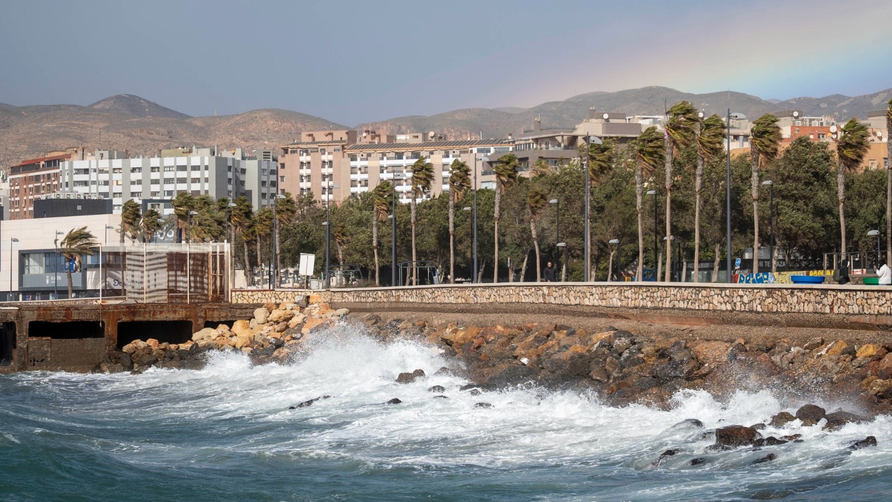 La AEMET pone hoy en alerta a Andalucía: Nivel máximo de aviso por vientos fuertes
