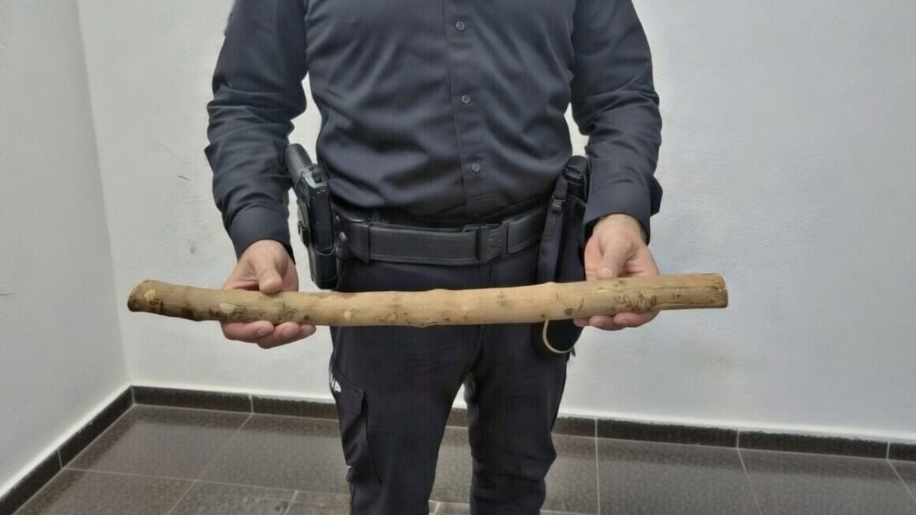 Un colombiano amenaza al dueño de un establecimiento de Palma con un palo: ¡Te voy a destrozar la tienda!