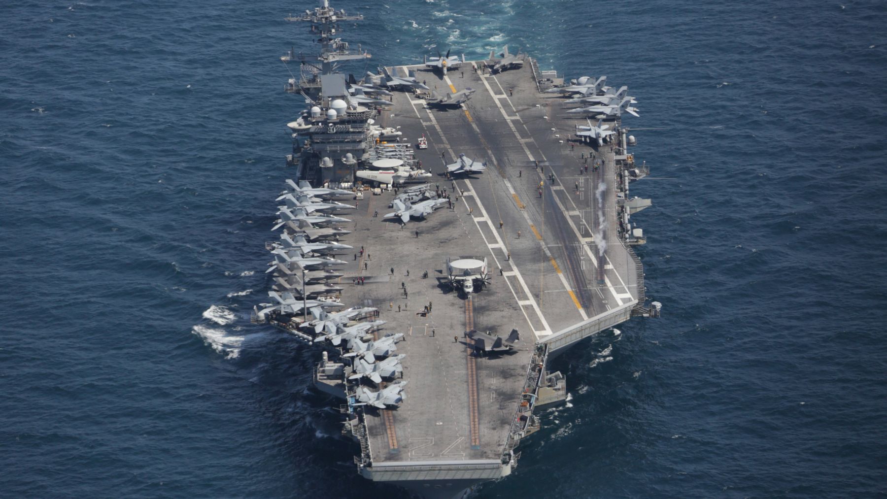 Irán ataca el portaaviones