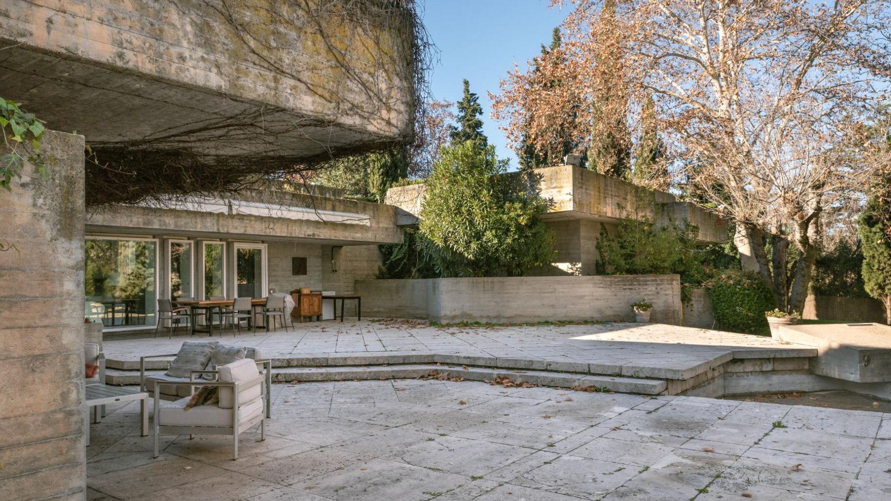 En 1968 era un edificio feo e incomprendido: hoy es un símbolo arquitectónico de Madrid y lo premian en Europa