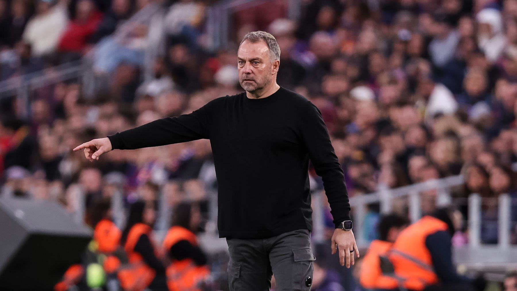 Un estilo innegociable: Flick buscará la remontada sin renunciar a su defensa adelantada