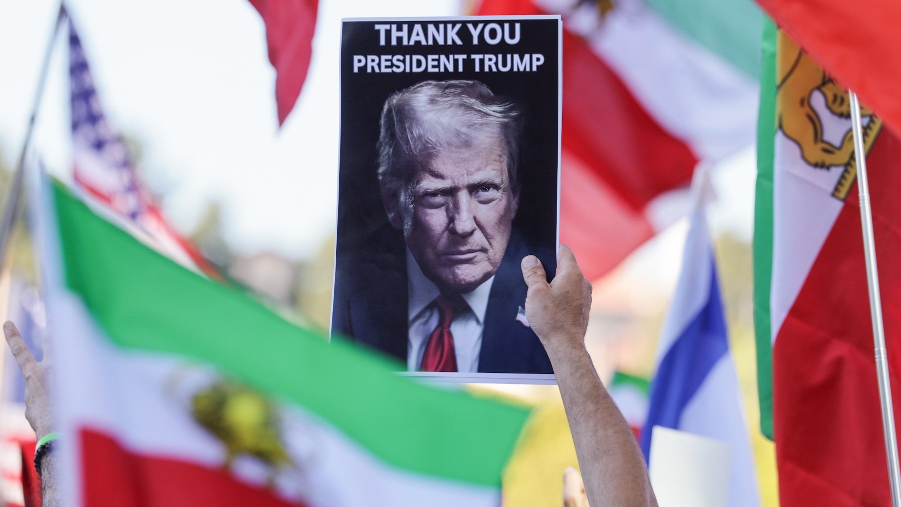 Trump a los militares de los ayatolás: Depongan las armas y recibirán inmunidad, si no, morirán