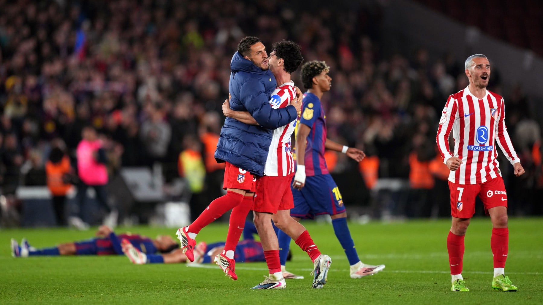 Los jugadores del Atlético celebran el pase a la final de Copa. (Getty)