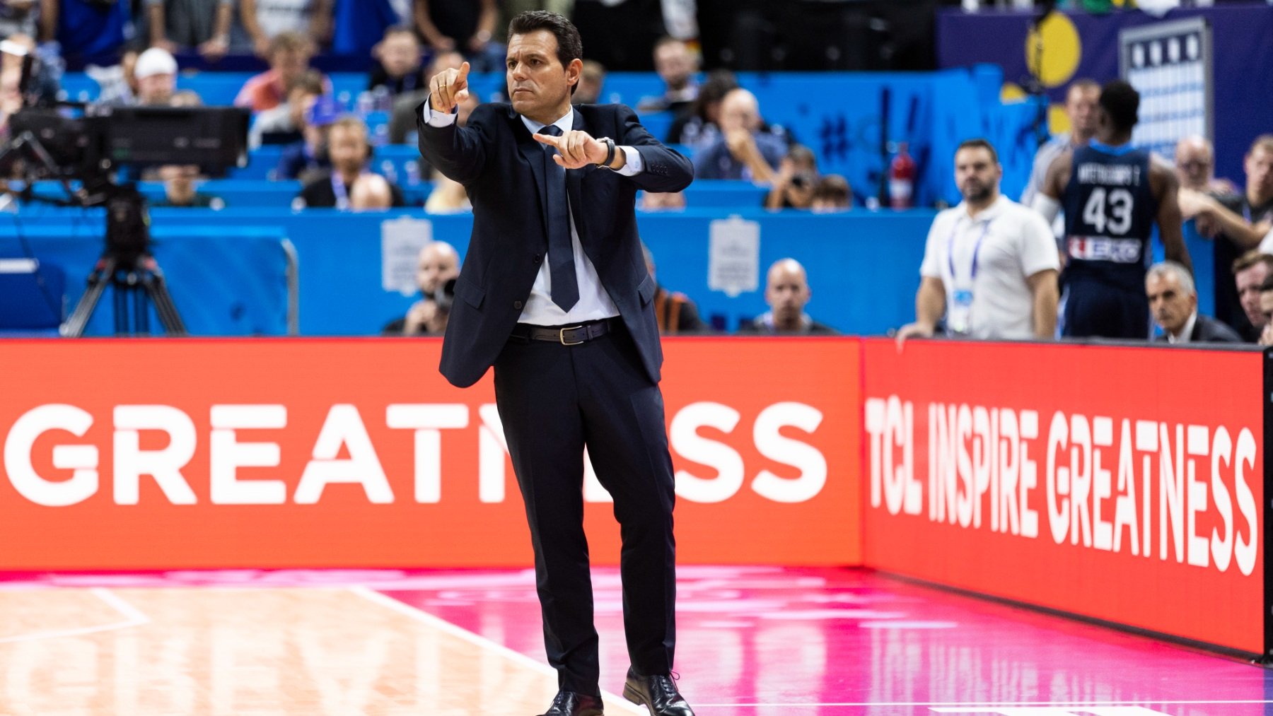 Dimitris Itoudis, durante su etapa como seleccionador de Grecia. (Getty)